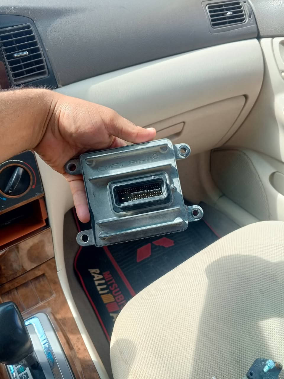 سلام عليكم شباب عندي عقل بي وايدي اف ثري كير عادي تفصيخ وعدي جويتر هم كير عادي اف ثري شغلات *********** اتصل وبيك خير ودلل
