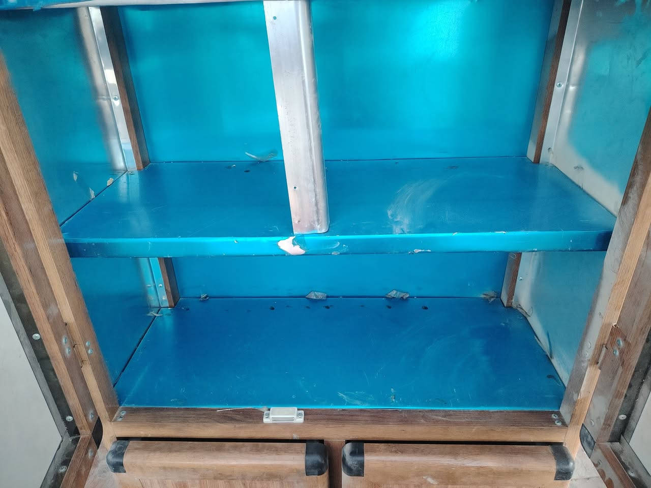 كنتور بابين الألمنيوم سعره ٨٠ مكاني كوفه شارع المعمل شراي يتصل ***********
