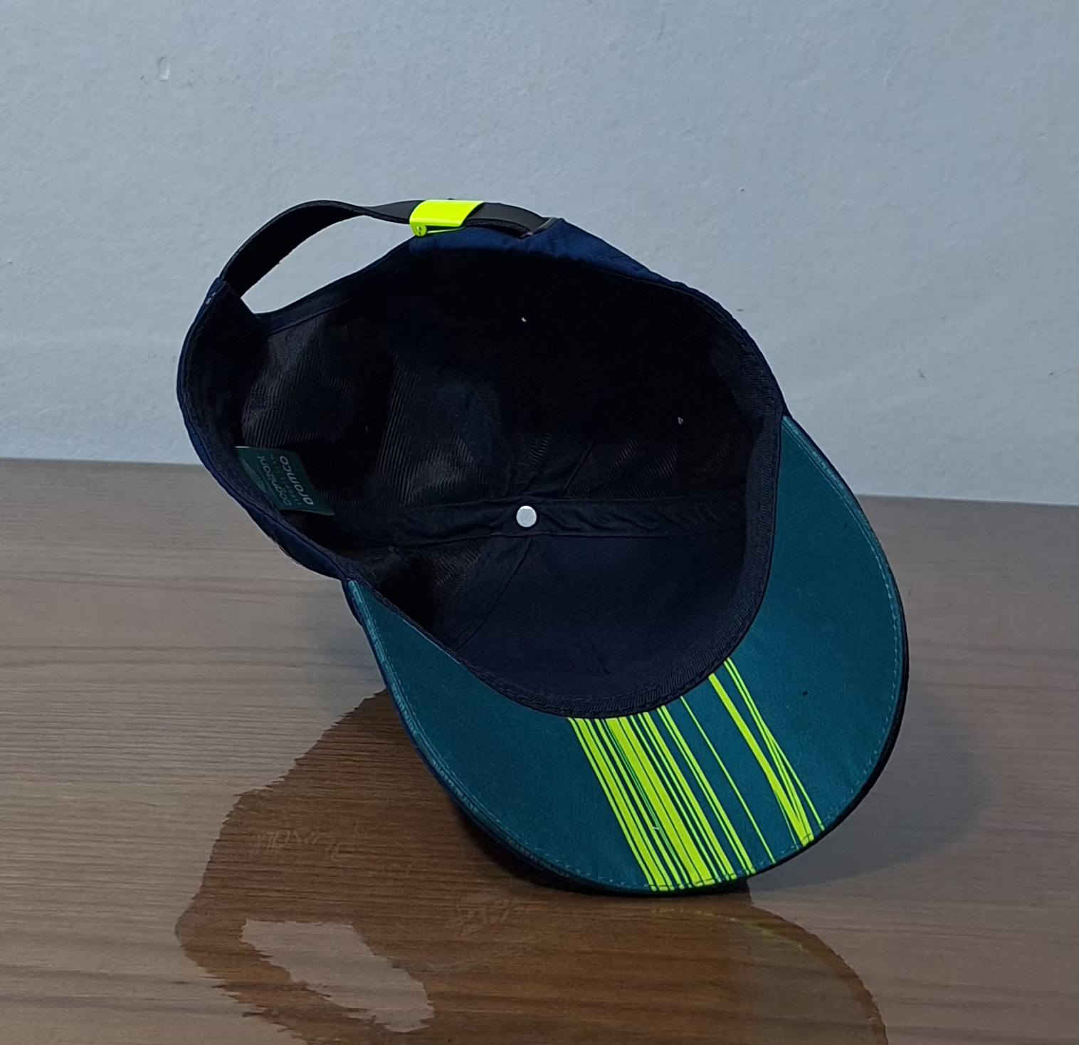 ماركة أستن مارتن أصليه وكاله
قياس فري سايز
سعر 35
*********** واتساب مسنجر
يوجد توصيل
