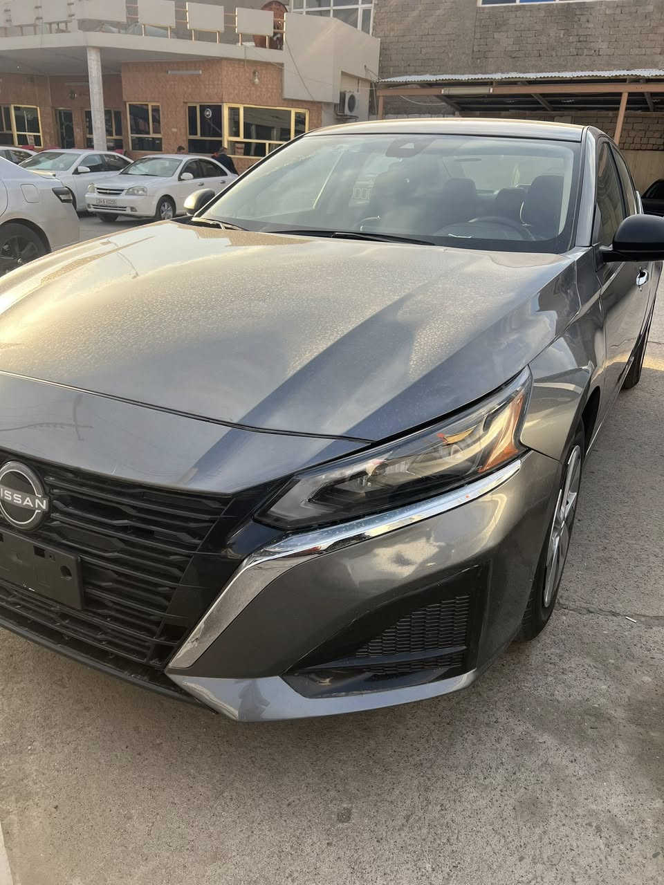 نيسان التيما موديل 2024بدون دواخل بى جملخ باب سايق  باب نفرا وره  سايق كلير سياره كاتى تترقم شميال سعر 138//***********
