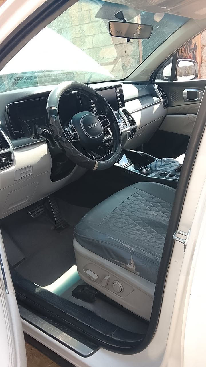 السلام عليكم سياره كيا سورنتو موليد 2023  سياره بسمي تحويل ثاني يوم رقم بغداد انكليزي سعره 280 وبيه مجال  مكان الانبار الكرمه موجود على خاص


**إذا كنت صاحب هذا الإعلان وتريد حذفه لأي سبب، رجاءا أرسل رسالة إلى الدعم الفني**