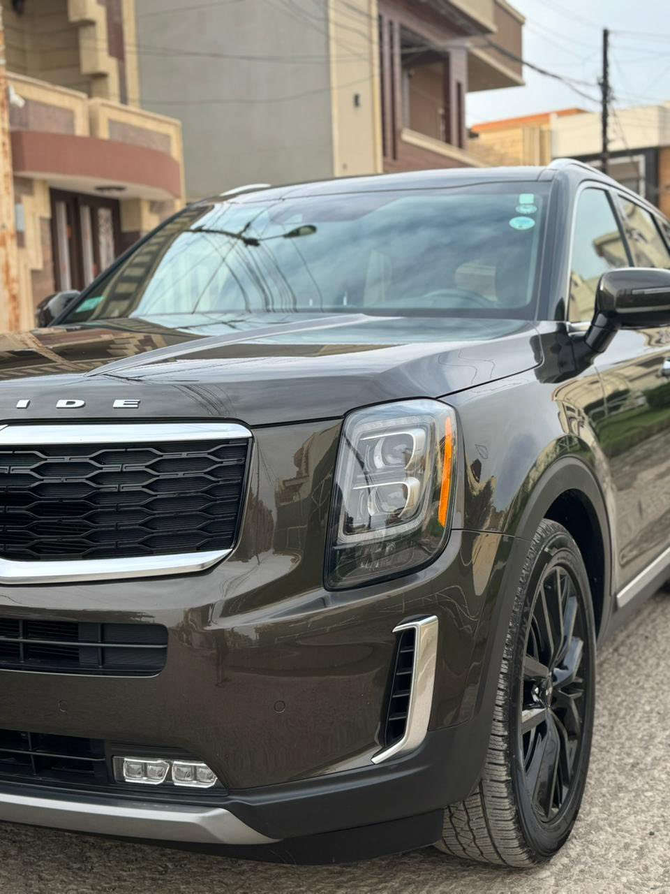 السلام عليكم ورحمة الله
للبيع سيارة: كيا تيلورايد   فول مواصفات 
1/1 وارد امريكي  موديل 2022

رقم اربيل تحويل ثاني يوم 
 مكان السياره بغداد زيونه 

•الضرر: كلين فقط صبغ خلف الرقم الصندوق
صورر الضرر مرفقه 

•المواصفات : الداخل لونين 

▪️المحرك: 3.8L (ستة سلندر)

▪️العداد: 46000 ميل   

▪️تحديد مسار

▪️بصمة تشغيل

▪️خاصية تحديد المسار

▪️رادار امامي للتوقف التلقائي

▪️حساس خلفي

▪️حساسات و رادارات الاجتياز الجانبية (نقاط عمياء)

▪️تحكم فول كهرباء لمقعد السائق والسكن

▪️شاشة الدشبول حجم كبير
      الكامرات ٣٦٠
    حساسات امامي خلفي 
▪️تدفئة وتبريد الكشنات وكشن خرن 

▪️السيارة 7 راكب

▪️ثلاث قطع تبريد

▪️تشغيل عن بعد

▪️المقاعد الخلفية منفصل ملكي لون قرميدي 

▪️نظام ABS مانع انزلاق

السعر 285 بيها مجال 

للاستفيار ***********
