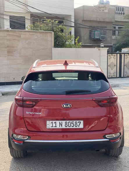 سلام عليكم 
كيا سبورتج 2020 خليجي 
سياره مكفوله كفاله عامه غير بـس بارد على كد شبر باب السكن 
رقم بغداد الجديد 
مواصفاتها 
-شاشه كبيره 
-كامره دواره 
-فول تحكم ستيرن 
-داخل عسلي 
-حساسات خلفيه 
-حساسات خلفيه 
-اشاير بلمري 
-قطعتين تبريد 
وبعد بيها هواي مواصفات معروفه 
رايدها ب189 
مكاني بغداد صليخ ال600
إჂ̤ ستفسار ***********
