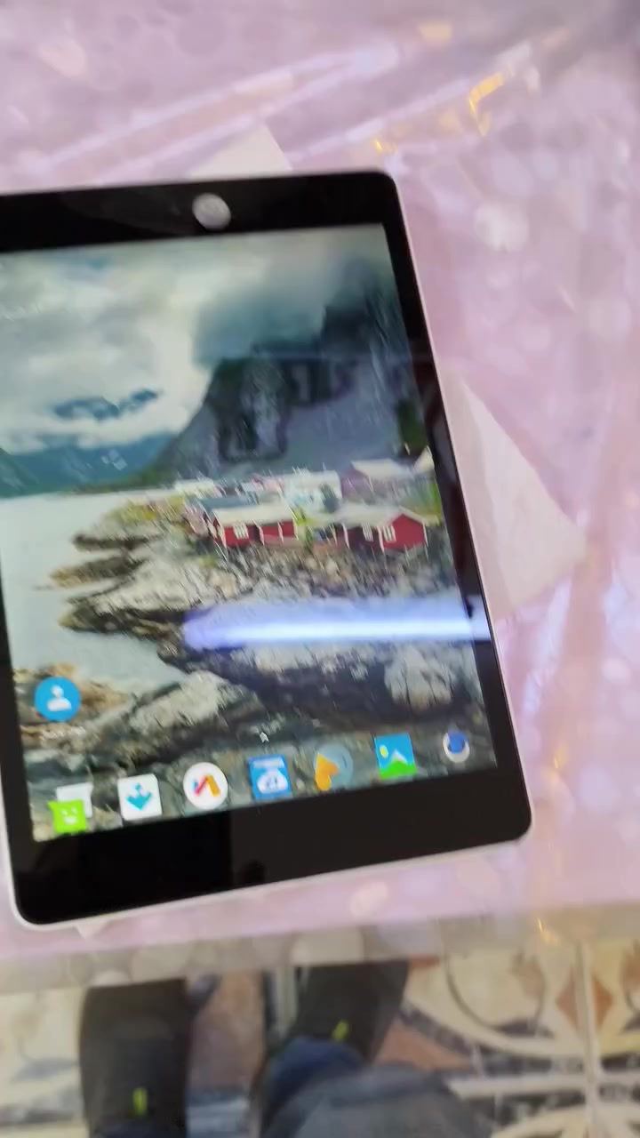 السلام عليكم ب 46 مع التوصيل
ايباد شاومي mi pad 1
ذاكرة 64 كيكا وياخذ رام 
اندرويد 7 ... شحن كلاكسي
سلاسه ممتازه


**إذا كنت صاحب هذا الإعلان وتريد حذفه لأي سبب، رجاءا أرسل رسالة إلى الدعم الفني**