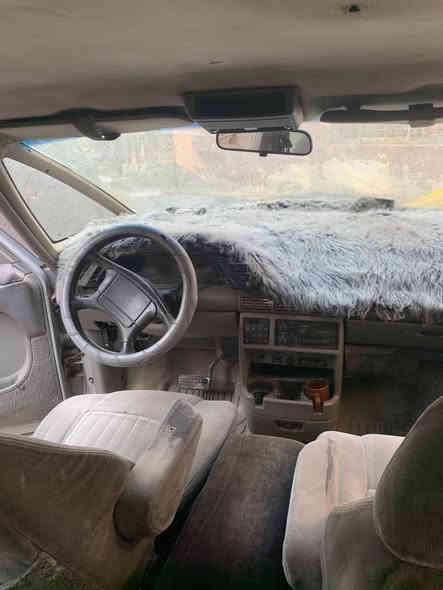 بونتياك أمريكي توماتيك تعليق السيارة گدام العين شغالة سنوية جديدة كابون بانزين باسمي شرط التحويل ***********
