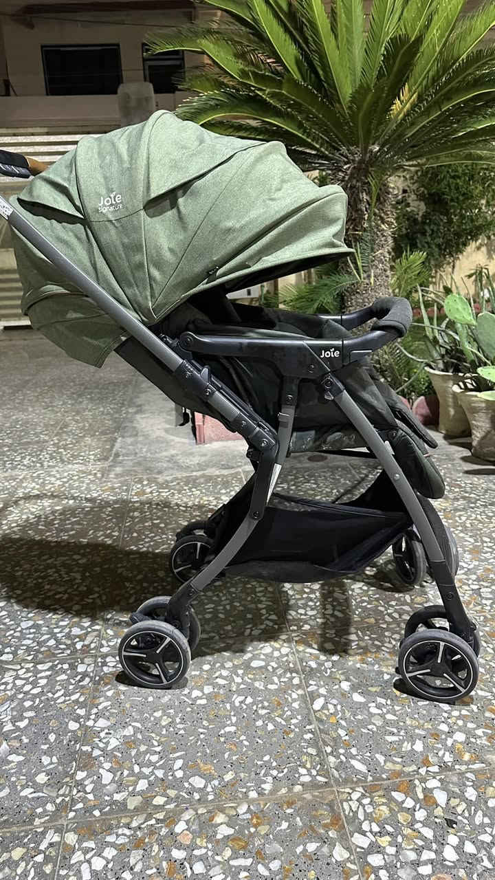 🌸 للبيع عربانة أطفال ماركة Joie 🌸

عربانة بنوتة نظيفة جداً وكأنها جديدة ✨
الاستخدام كان خفيف جداً، ما بيها أي عيب والحمدلله

🔹 الماركة: Joie (جوي)
🔹 الحالة: شبه جديدة / نظيفة جداً
🔹 مريحة للطفل وخفيفة بالحركة
🔹 سهلة الطي والحمل
🔹 مناسبة للطلعات والمشاوير

💰 السعر: 250 ألف (سعرها الأصلي 400 ألف)
📍 المكان: (اكتبي منطقتج هنا)

📩 للجادين فقط، التواصل خاص


**إذا كنت صاحب هذا الإعلان وتريد حذفه لأي سبب، رجاءا أرسل رسالة إلى الدعم الفني**