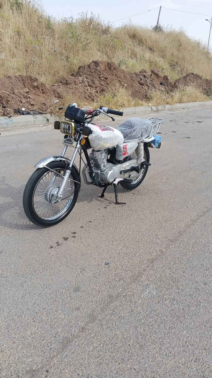 سەرەتا بەناوی خوای گەورە
بۆفرۆشتن  تەیگەر 2023 
مەکینەی کەپس  چەرکی تانیە 
تایە بۆ تایە بەشەرت 
کێڕو مەکینەی بەشەرت 
لەسلیمانیم 
ژم ***********
ئەدمین وەری گرە
