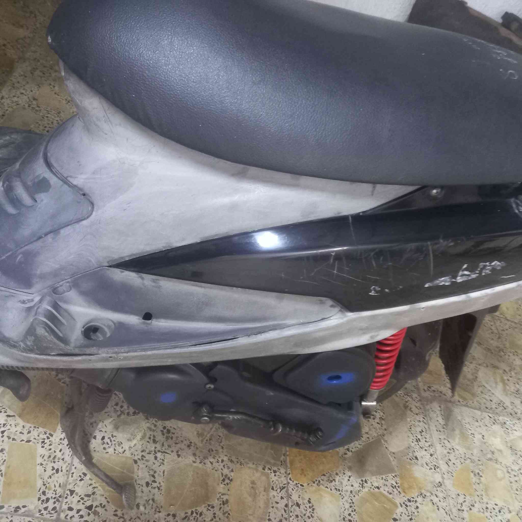 السلام عليكم دراجه للبيع نقره سلف كامله مواصفات سعر 450 مكانه بغداد المدينه رقم ***********
