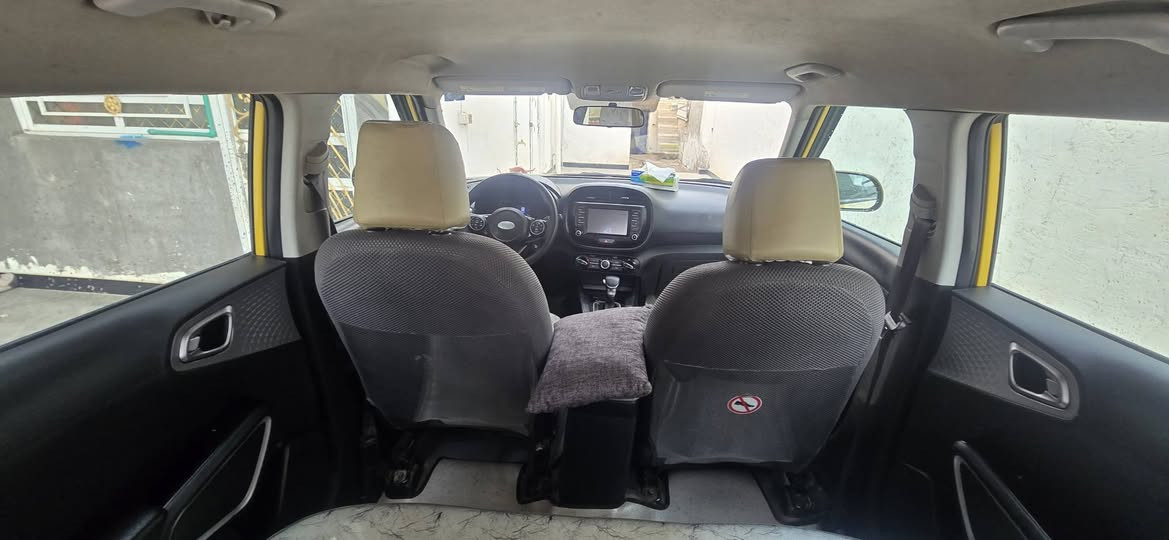 كيا سول موديل ٢٠٢٠ بغداد أنكليزي
لون خردلي بلادي اصفر تريدهة تكسي او تريد ترقمهة خصوصي...
سيارة حلوه مدوشمة وجاهزة
كير ومكينه وصدر وتبريد وتايرات كلهة نظيفة
صور الحادث بالمنشور ونطخت عندي صفحة السايق شخط بارد بعدة ما مصلح ولا مصبوغ
سعرها ١٢٥ ورقة بيع او مراوس 
عنواني ديالى الخالص حي الزهراء
هاتف...*********** واتساب
هاتف...***********
تعال شوف وأقتنع وبيك خير وتدلل
سيارة وياهة سباية مال شغل على باب الله وربي يرزق الجميع.
