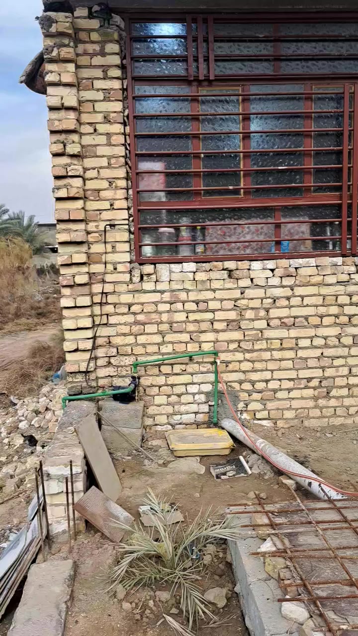 هيكل للبيع مساحه 200 متر كما موضح بالفيديو طابو زراعي سند 25 العنوان طويريج مليبيج خلف مدرسة الفراتين متوفره كل الخدمات***********/***********
