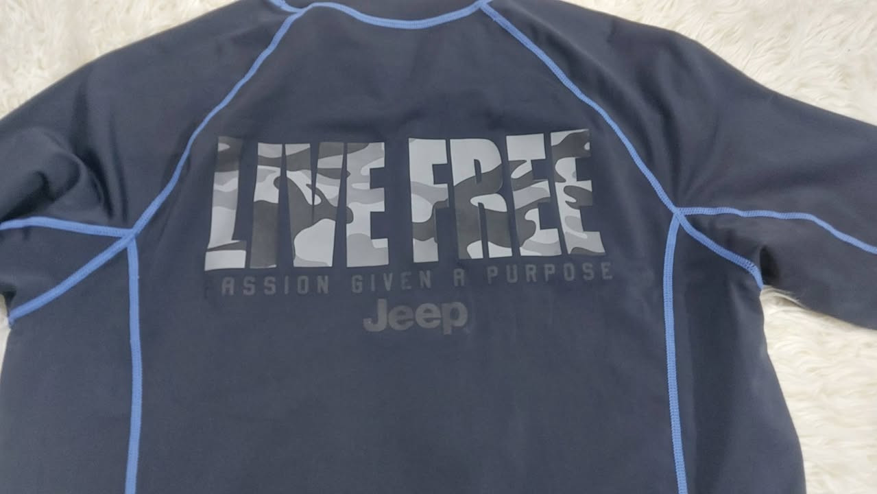 بدي ستريج ماركه جيب 
قياس m تلبس وزن ٧٥ ك
يوجود توصيل


**إذا كنت صاحب هذا الإعلان وتريد حذفه لأي سبب، رجاءا أرسل رسالة إلى الدعم الفني**