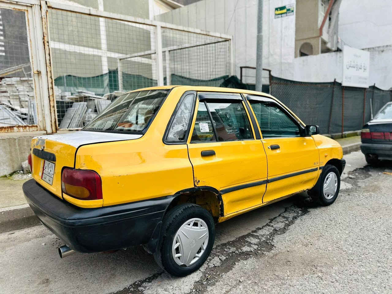 سەرەتا بە ناوی خوای گەورەو میهرەبان.  سایپا بۆ فرۆشتن بەس ماشەڵای ئەویت نەرخ (19) گەڵەو مەعامەلەیەکی برایانە. ئەویت ناوو دەری زۆر جوانە ماڵی دۆستە گێڕوو مەکینەی بەبشەرتی دە فیتەر. مۆدێل 2010 سەنەوی پلاستیک بەهەموشەرتیک  بەشەرتی ئەوە لیات مووسوو بڕاوە بەشەرت سەیارە کە بانزین هەر زۆر کەم ئەخوا ماشەلا سەیارەکە زۆر تازەیە لەسەر ئزنی ئەدمینی گۆڵ شوون. سلێمانی.  ژم. ***********. ***********
