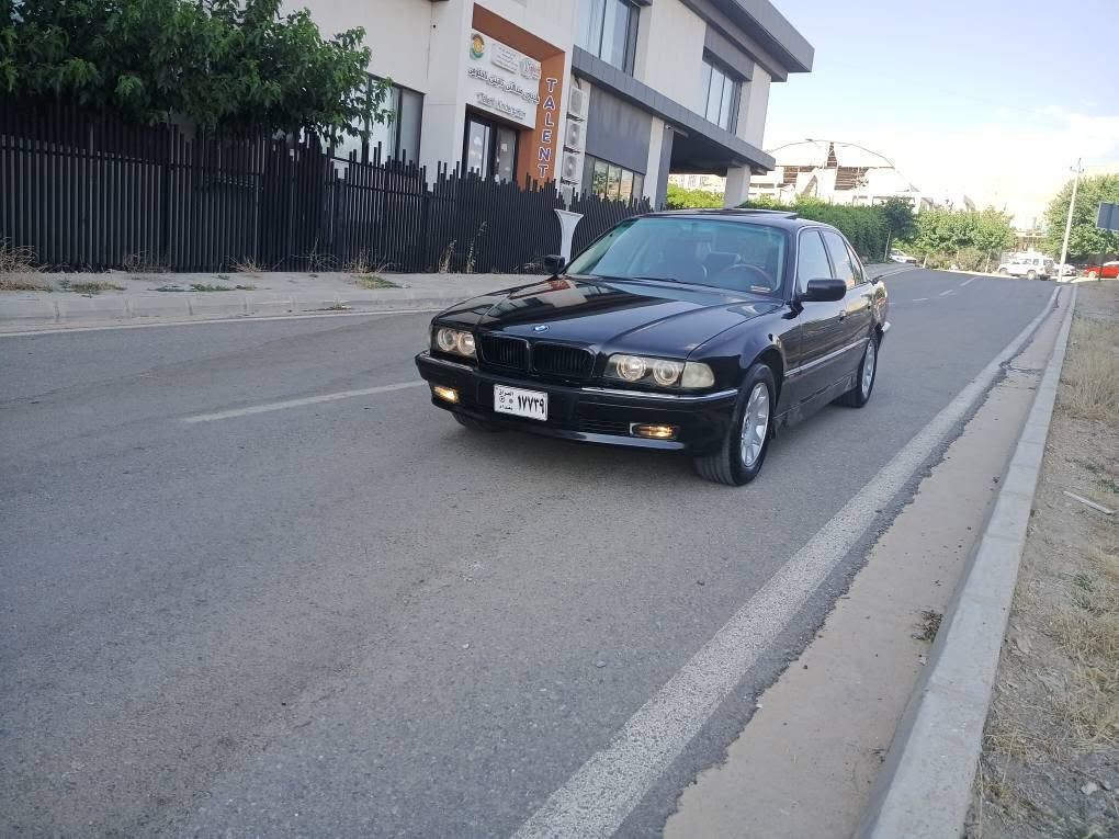 بسم اللە الرحمن الر حیم بەناوی اللە
بیئێم(528)ماشاڵای خوای لێبێت
مۆدێل /2000/ e 38 مەکینەM 52 ی مرغوب
سەیارەکەگێڕومەکینەوتەقەوڕەقەبەشەرتی فیتەرکارەبایی هەموگیانی بەشەرت
سەیارەکەوەکوخۆی شەریکەماوەتەوە
پێش گەورەیە جام کارەبایەدەبڵ گێڕە تەبریدساردوگەرم بەشەرت سەیارەکە
ئاڕمی پلاستیکی سلێمانیەوموسوبڕاوەودەعموبۆیاخ بەشەرت
عەیبێ بدۆزەرەوەوپارەببڕە بس ماشاڵای ئەوێت
شاشەوکامێرەحاسەسڵاید 4تایەویلی تازەی لەژێرە ماشاڵا سەیارەکەیەک دەستەوهی ماڵە نرخ 45کەمیک مجال شوێن سلێمانی توی مەلیک ژم تەلەفون
***********
*********** دخان, السليمانية
