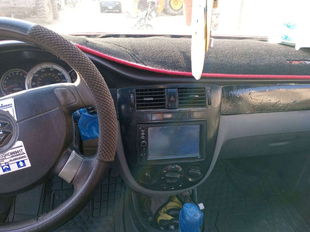 السلام عليكم ورحمة الله 
سزوكي فورنزه موديل 2006
وارد أمريكي ظربتهه طخه بسيطه خشم البنيد والجاملغ 
وبلعراق بيهه طخه جاملغ خلفي بدون لغد وكص 
سياره رقم بغداد وين متريد احولك للبيع او مراوس 
محرك كير تبريد مكفول سياره خير من الله تعال افحص وشوف بعينك مكانها ديالى الخالص السعر 58وبيهه مجال للطيبين رقمي ***********
