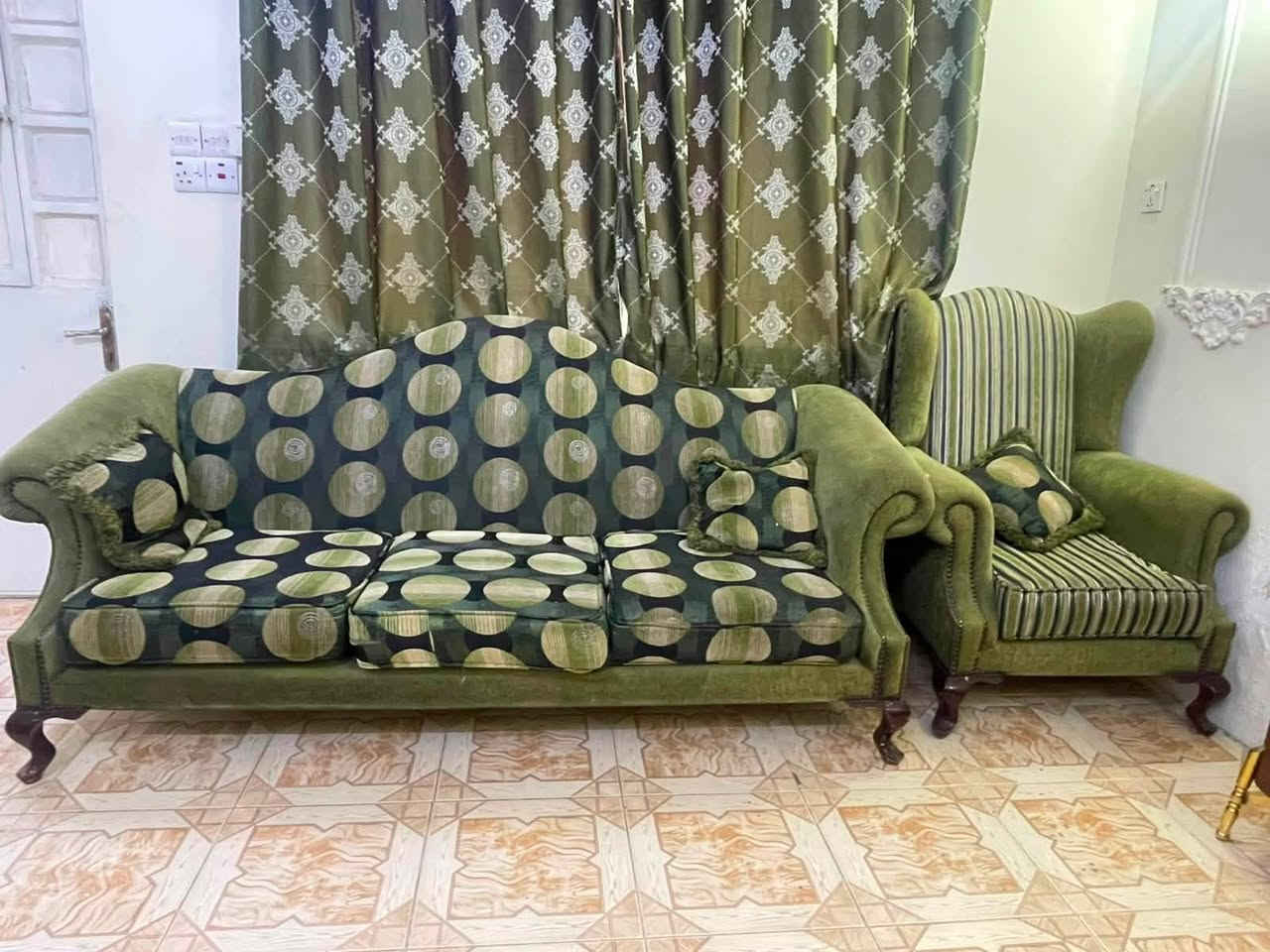 متاح غراض مستعمله المكان بغداد الطوبجي للستفسار الاتصال على هاذ الرقم مكلف بل نشر اني لحد يراسلني ‭***********‬
