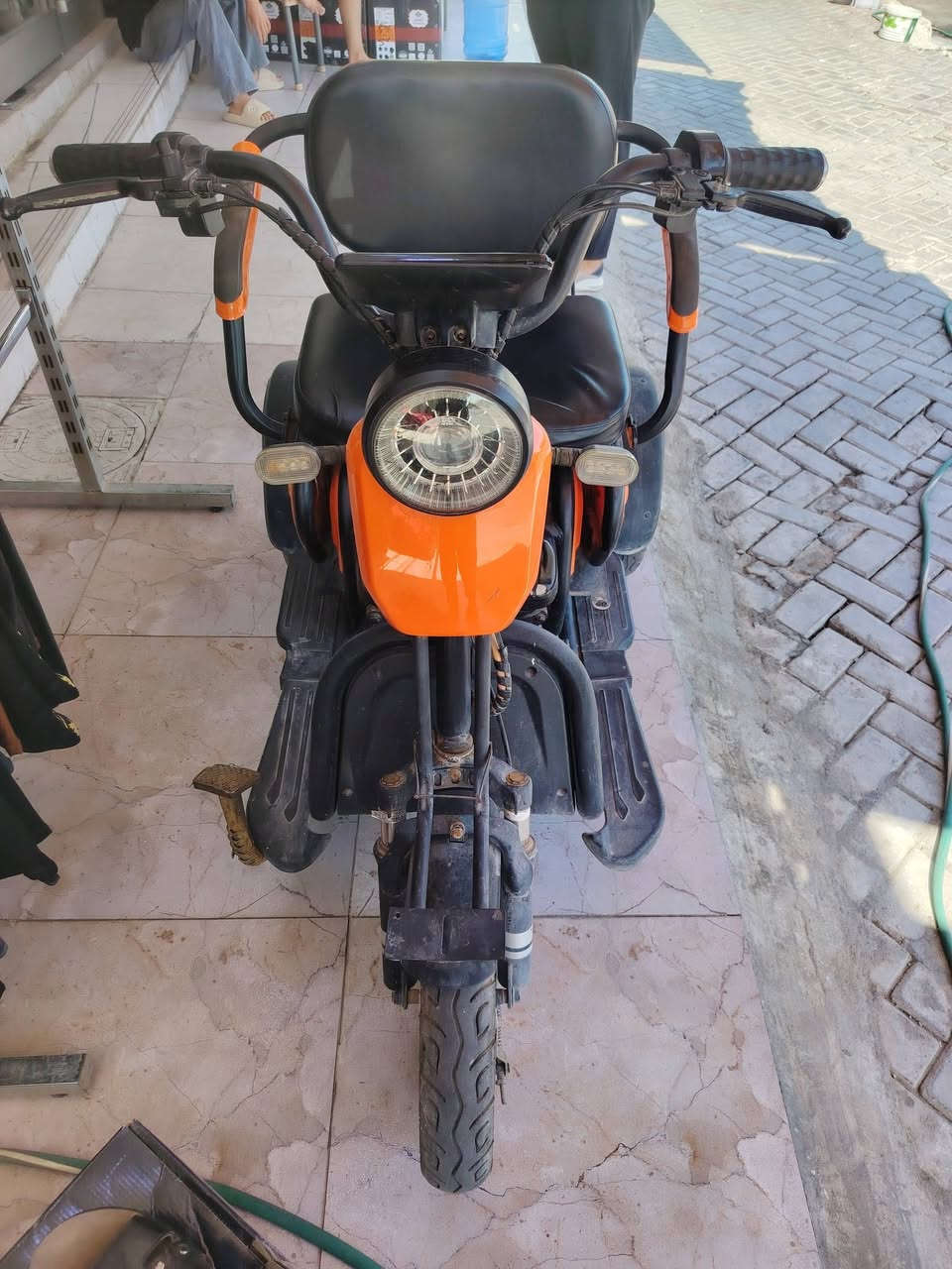 سلام عليكم السعر 400 وبيها مجال ***********
