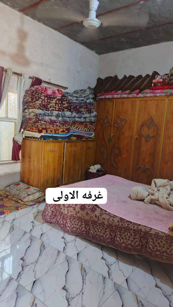 بيت للبيع السعر 24 قفل  مساحة 200 و20متر
نوع العقار منطقة زراعية مكاتبة 
وره الگراج الجديد ـ حي الصناعي ـ قرب الجسر الاحمر 
يحتوي ع غرفتين وصالة ومطبخ واستقبال وصحيات وممر ع طول البيت 
عالي عن الشارع 
والتفاصيل موضحة بالصور 
فقط الشراي يتصل ويجي يشوفه بالواقع *********** بي واتساب للاستفسار
