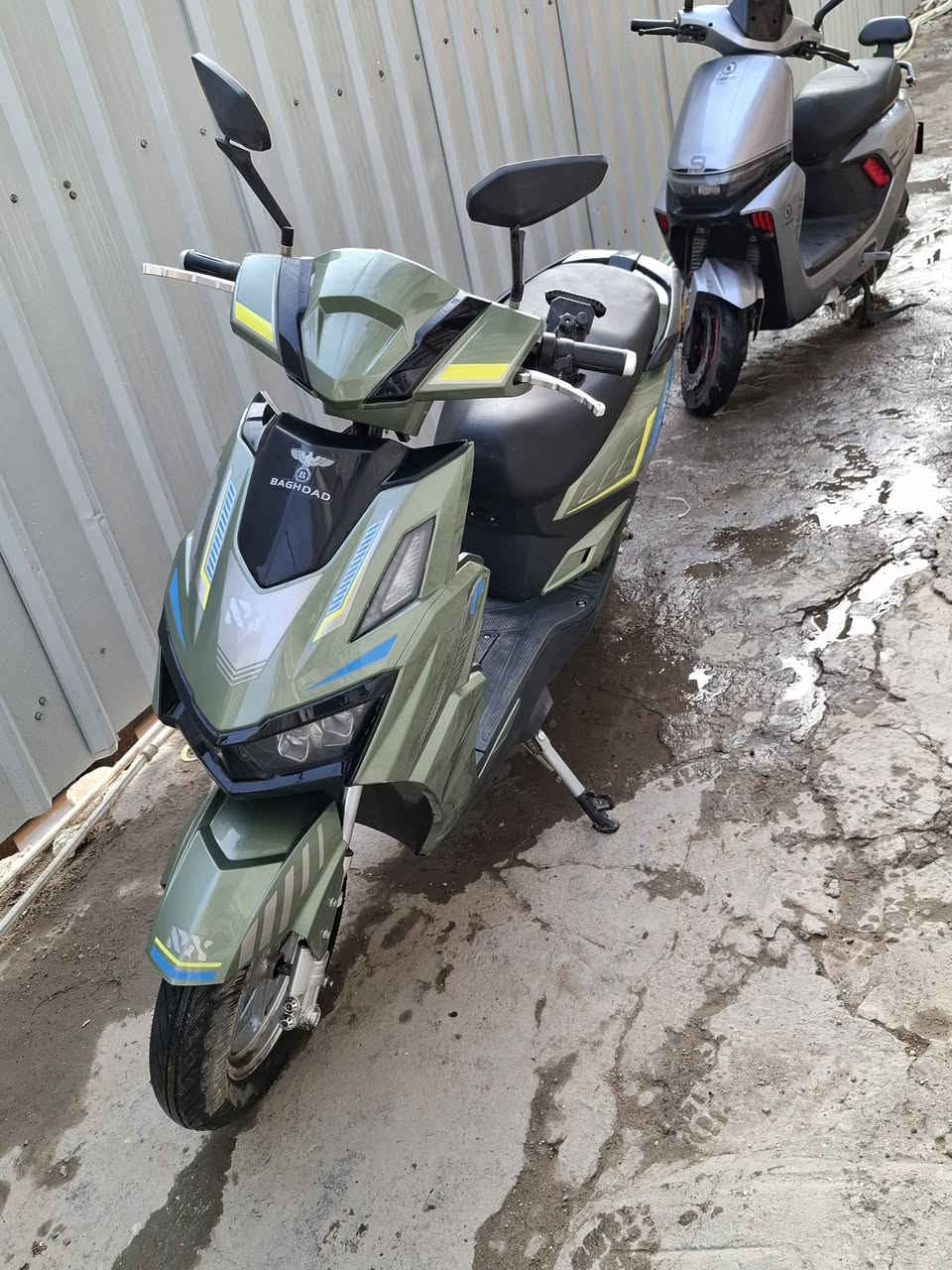 سكنس شحن للبيع
سگنس شحن من نوع rx baghdad

 بطاريات 32 امبير
سرعه 90
لايتات زنون عالي وناصي
بريكات هايدروليك (دسك) 
نظام انذار الامان
شاشه ديجتال تشغيل كارت وبصمه وسويج
ماشيه 4300km
السعر 850الف
مكاني بغداد /الكراده 
المشكله الوحيده (صوت بالدسكات بسبب المطره الاخيره)


**إذا كنت صاحب هذا الإعلان وتريد حذفه لأي سبب، رجاءا أرسل رسالة إلى الدعم الفني**