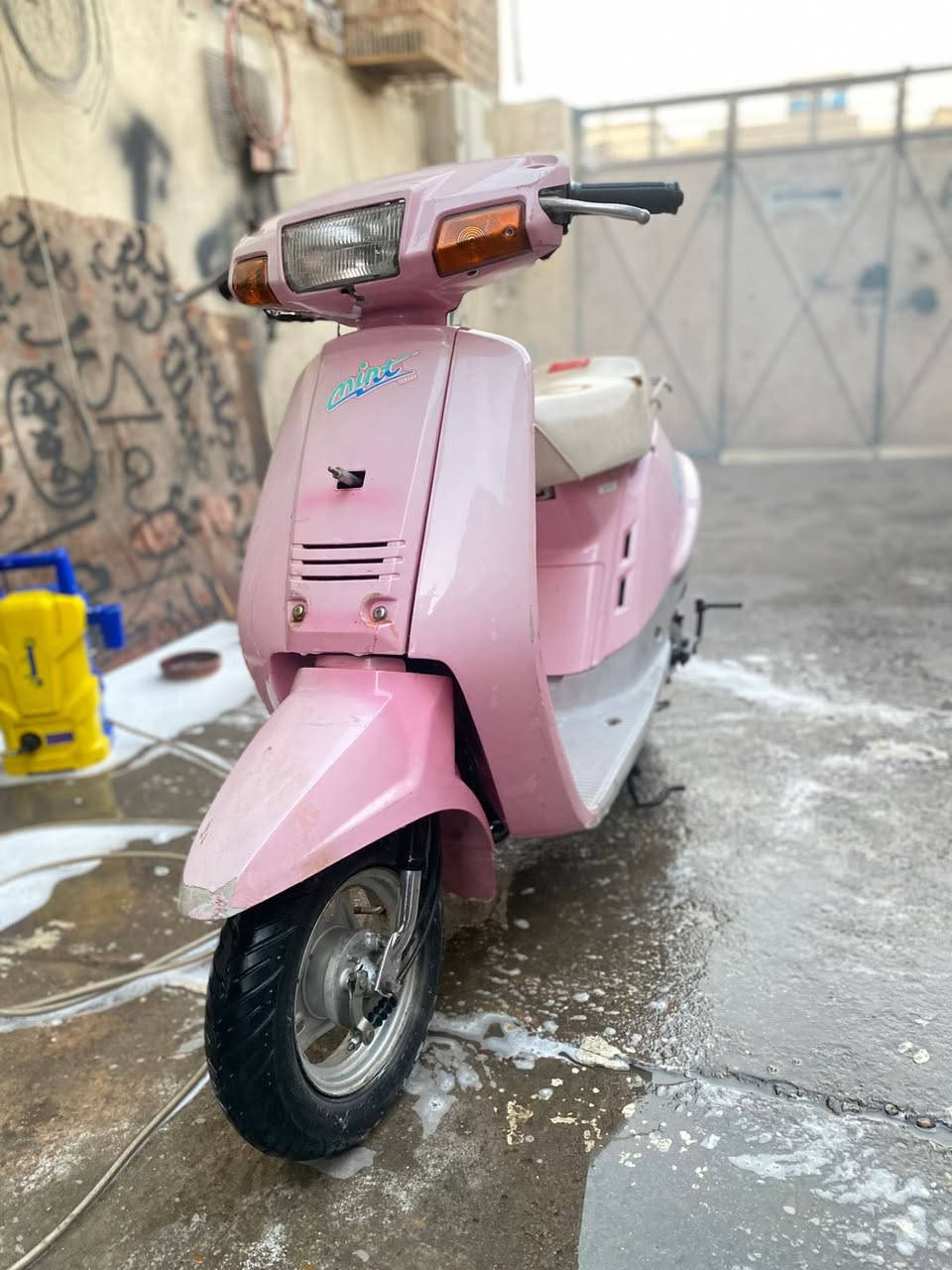 للبيع دراجه مال رمبه بعدها زيرو صارلها سنه مضمومه الشراي يتصل سعرها 750 مكاني عطيفيه ***********
