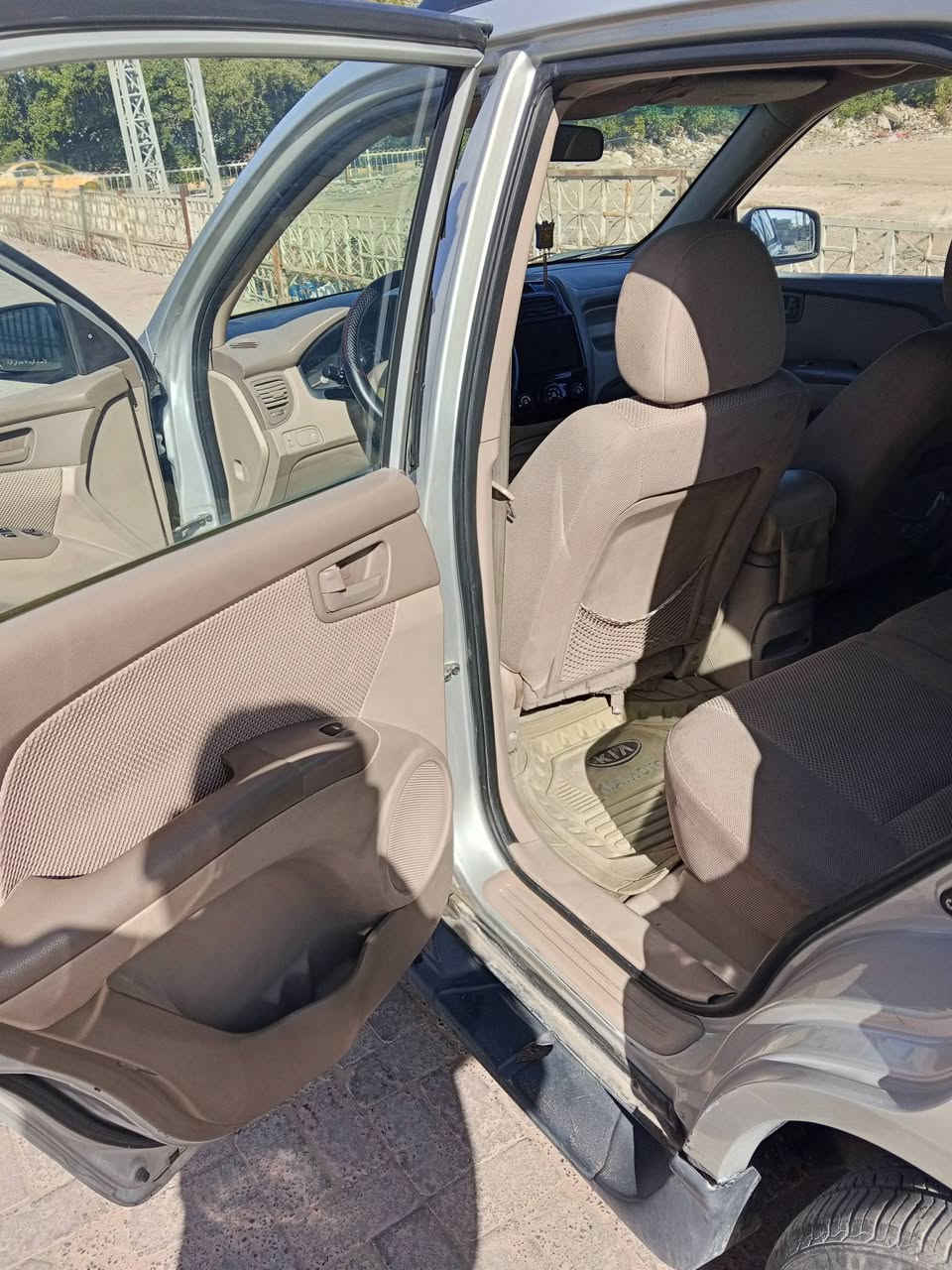 السلام عليكم 
للبيع كيا سبورتج اربيل 2008اربيل
بيها جاملغ ايمن تبديل وارد كوري 4ويل مكينه 4سلندر 5ويل كب ألسعر 105$وبيها مجال 
***********
