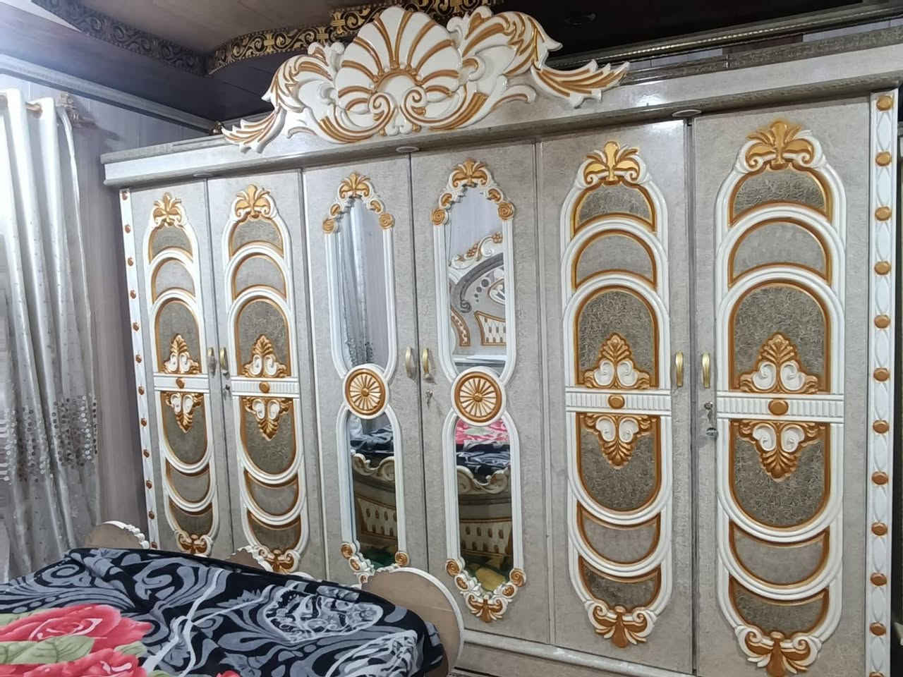 السلام عليكم غرفة نوم  اخت الجديد سعرهه ٨٥٠الف وبيهه مجال قليل للشراي ذي قار مركز للتواصل ***********
