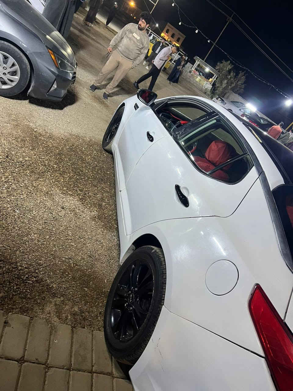 اوبتما فول موديل 2011
بـــــصمه بانوراما
بصــــمه ابواب وتشغيل 

ترحيب 
تبريد قطعتين 
كاعيه جلد 
تخم تاير 
مكينه GD جي دي اي 

كراسي كهرباء كراسي ذاكره

بلوتوث 
كامره 
مكينه وكير جدد 
تحكم ستيرن 3 جهات 

مال جناي  صبغ حزام

السعـــــر 85
 

مكانــــي الرمادي ***********
