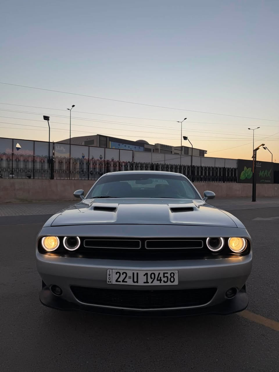 للبيع او المراوس جالنجر sxt فتحة 6 سلندر 
Dodge Challenger 2023 SXT last call 

رقم اربيل بأسمي وتحويل ثاني يوم 
السيارة بدون صبغ بدون لغود بدون شاصي فقط بارد وصبغ بالجاملغ وصورة السونار مرفقة 

ماشية 21 ألف مايل 
( تو ويل المرغوب ) 
استخدام مرتب والسيارة بحالة جداً نظيفة ، استخدام شخصي قليل لا تفحيط ولا هسوالف  
 
 
• محرك V6  تو ويل 
• فتحة سقف 
• كشنات ابو حضن 
•كشن كهرباء 
•مثبت سرعة
• سماعات AlPINE 
• شاشة  android Auto + CarPlay
• بصمة ابواب وتشغيل
• كاميرا خلفية
• تدفئة مقاعد
• تدفئة ستيرن
•تحكمات ستيرن
(( الخ …  ومواصفات الـ sxt معروفة ))
● كلشي بيها بلادي تماماً وانطيك ظمان بكل شي بعدها بريحة الوكالة 
((( السيارة حادثها قطعة فقط جاملغ وصور حادث بالمنشور )))
  مكاني بغداد المنصور
السيارة رايدها بـ 208 وبيها مجال للشراي 
 للتواصل واتساب  
 ***********
