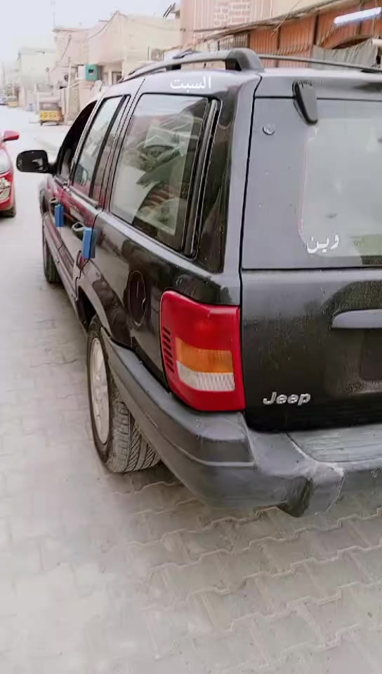 سلام عليكم جيب شيروكي لفين 4 لون اسود رقم كركوك سياره مكفول محرك كير مكفول سيارة خير م الله ***********
