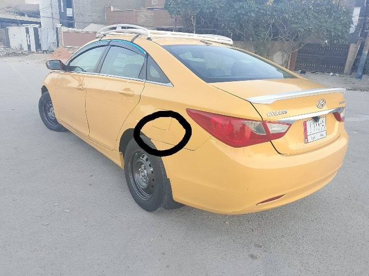 السلام عليكم..سيارة سوناتا للبيع امريكي .حادث چاملوخ امامي جهة السايق  محرك  2400GDI موديل  2011  والسنوية بأسمي  .ومصفره هيأة .كير ومحرك مكفولات .وتدفئة وتبريد شغالات .مكاني بغداد المشتل / للاتصال *********** (متواجد بعد الساعة الرابعه عصرا)
