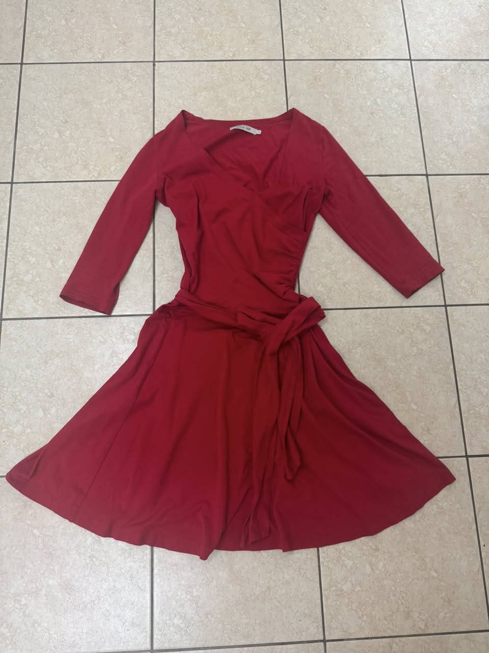 ع ٣  
S,m,L,xl


**إذا كنت صاحب هذا الإعلان وتريد حذفه لأي سبب، رجاءا أرسل رسالة إلى الدعم الفني**