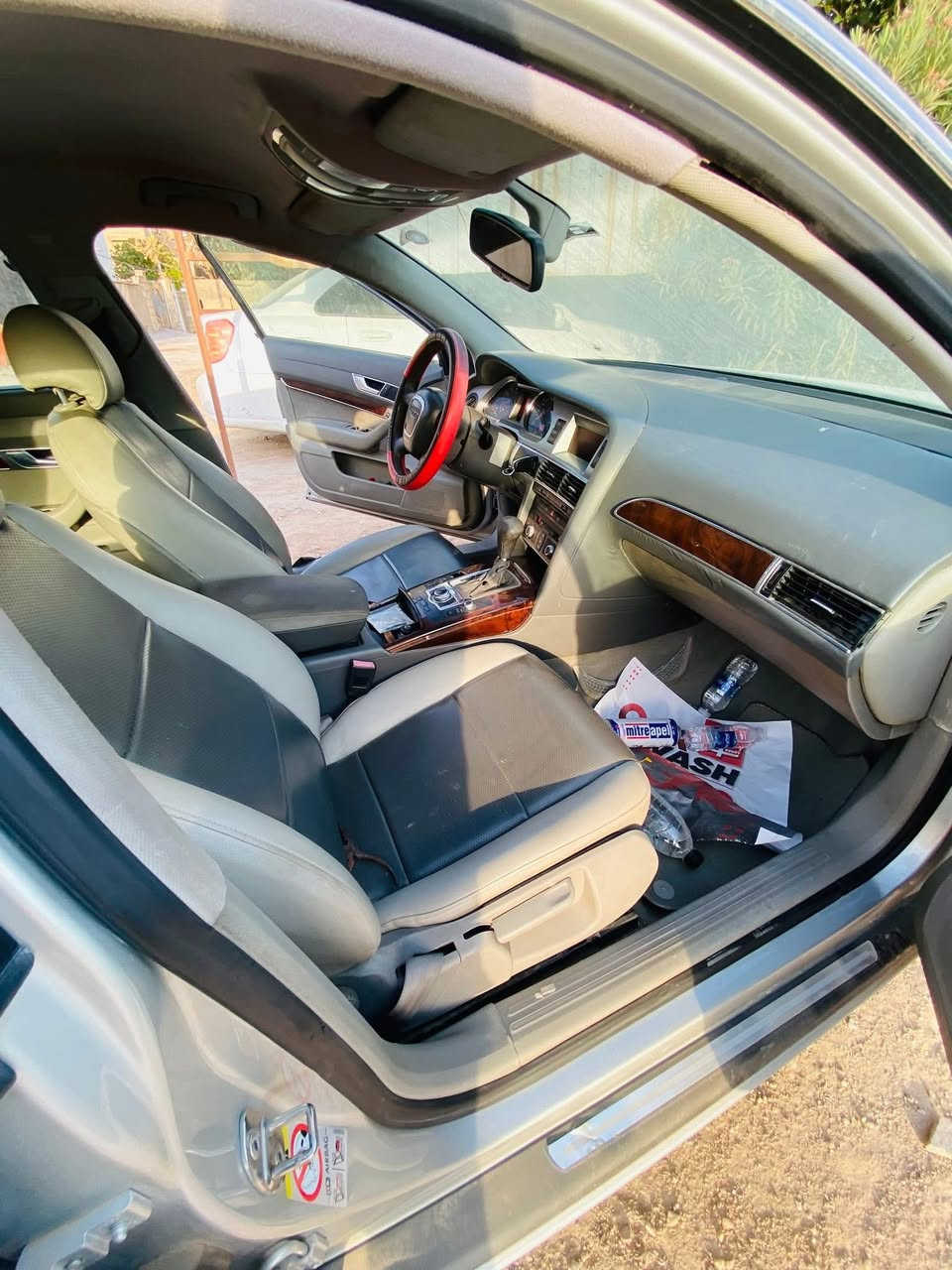 السلام عليكم سيارة اودي A6 2009 للبيع السياره كدامك هذا الكشر مالتة السياره مابيه شي شغاله وبيه مشاكل تجي تجيك وتفحص بيدك السياره ابيعه ع عطلاته  و السعر 80$ وبيه مجال بسيط للشراي العنوان الحله بابل بكرلي قرب فلكه الساعة للتواصل 
***********
