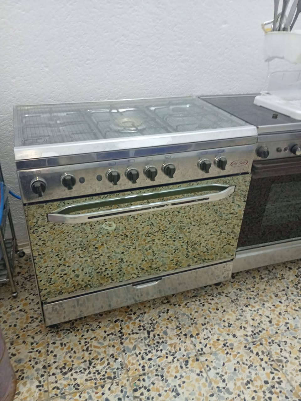 طباخات باله كويتي ايطالي شرط الشغل والفحص العنوان حي التجار *********** الرقم
