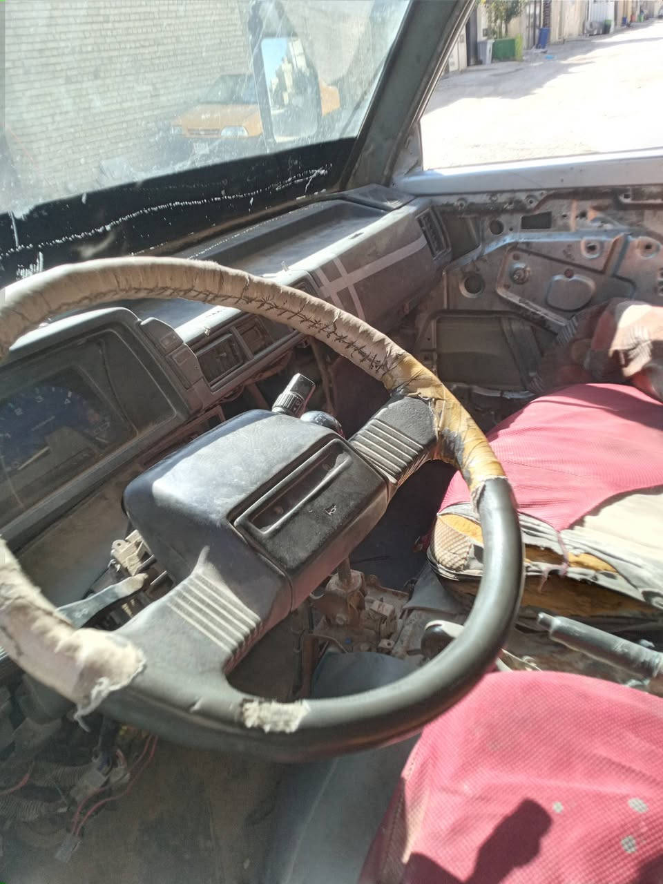 السلام عليكم آسيا للبيع ٩٤مكينة وكير جديد رفم صدامي راعيها ما واصلة اتعهد سرقة وعشاير السعر ١٧ ورقة عنوان بغداد  زعفران للإستفسار *********** بي واتساب
