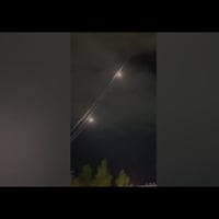 مرآة السيارة المزودة بالكاميرا (داش كام) 🔥  متوفرة الان داخل المتجر 🔥ر...