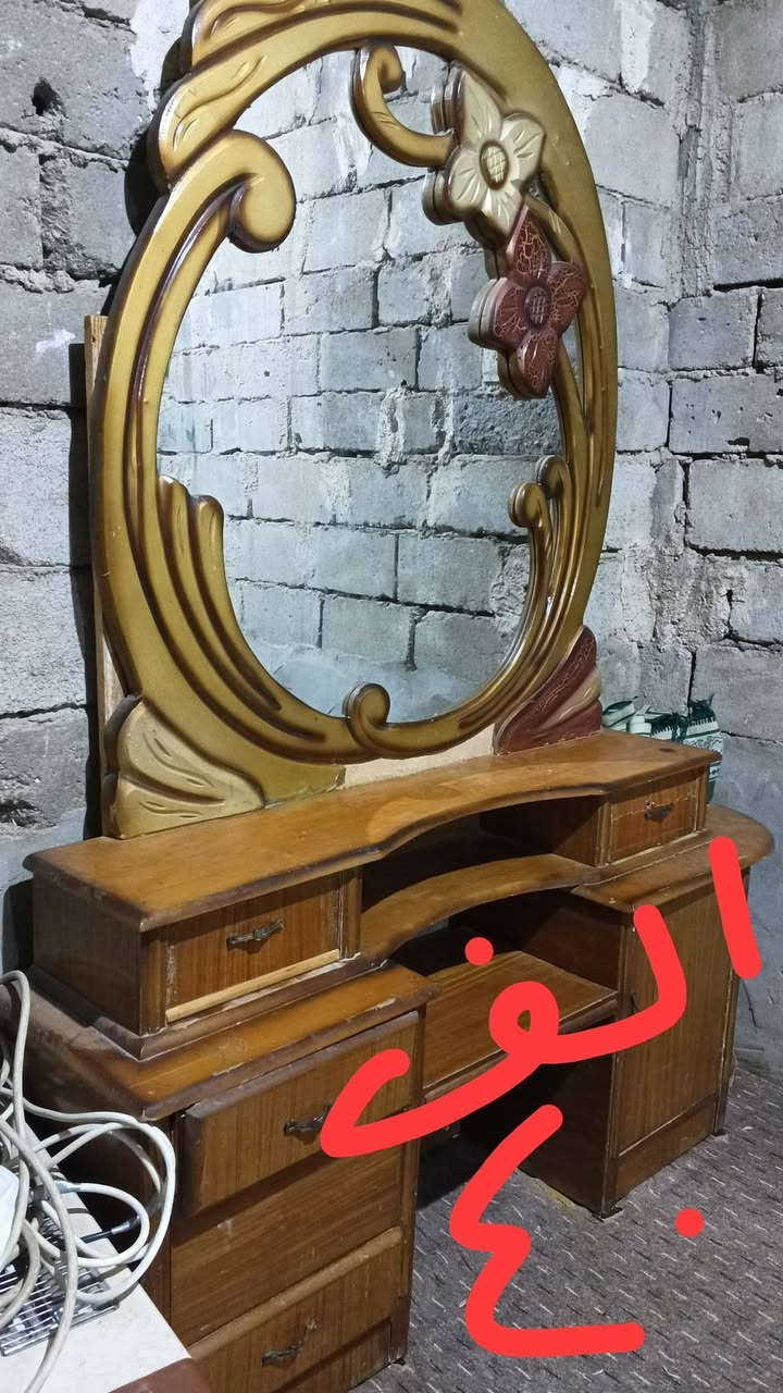 بس الكاونتر قطعه واحده تعليك


**إذا كنت صاحب هذا الإعلان وتريد حذفه لأي سبب، رجاءا أرسل رسالة إلى الدعم الفني**