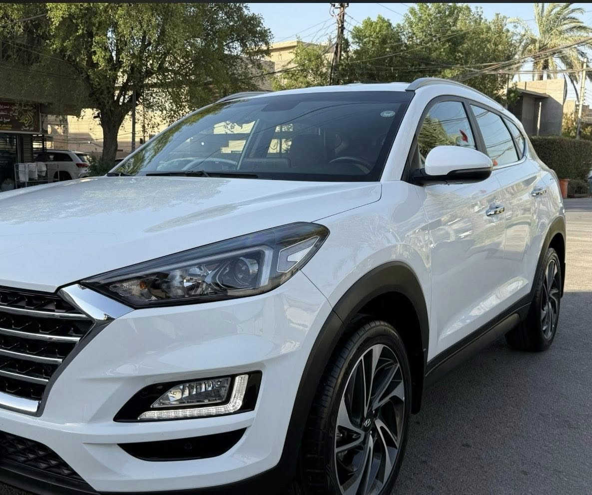 سلام عليكم توسان خليجي 2021 رقم اربيل الجديد مكفوله بيه بارد باب السايق الباقي مكفول فول مواصفات عده البانوراما 
بصمه 
شاشه جبيره 
تحكم استيرن جهتين 
انضمت قياده 
انضمت ترحيب 
كشنات كهرباء 
قطعتين تبريد 
ثلاجه بالجكمجه 
شاحن لاسلكي 
مري شفط اشاير بالمري 
حساس امامي خلفي 
كامره خلفيه 
يدات نيكل 
لد امامي نهاري 
كشاف ضباب خلفي 
ويل حجم 19 بلادي 
السياره جديده ماشيه 77 الف حقيقي للبيع 207 وبيه مجال بسيط *********** مكانه بغداد
