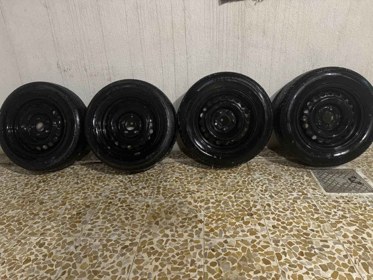 ويالة همة وتايراتهم وكباتهم وشرط مامصبوغات بلاديات ولا عواج ***********

***********
