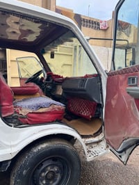 طبعا عندي سياره KIAبنكو دبل قماره لون ابيض موديل 1993بسمي السياره كفال...