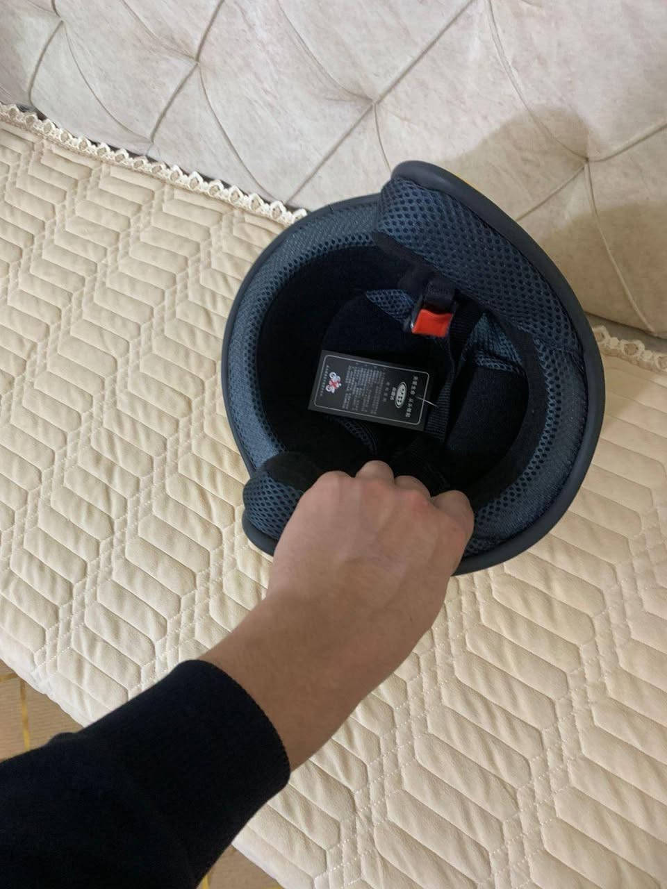 خوذه بهذا شكل اول تم ٦ الف بالعافية


**إذا كنت صاحب هذا الإعلان وتريد حذفه لأي سبب، رجاءا أرسل رسالة إلى الدعم الفني**