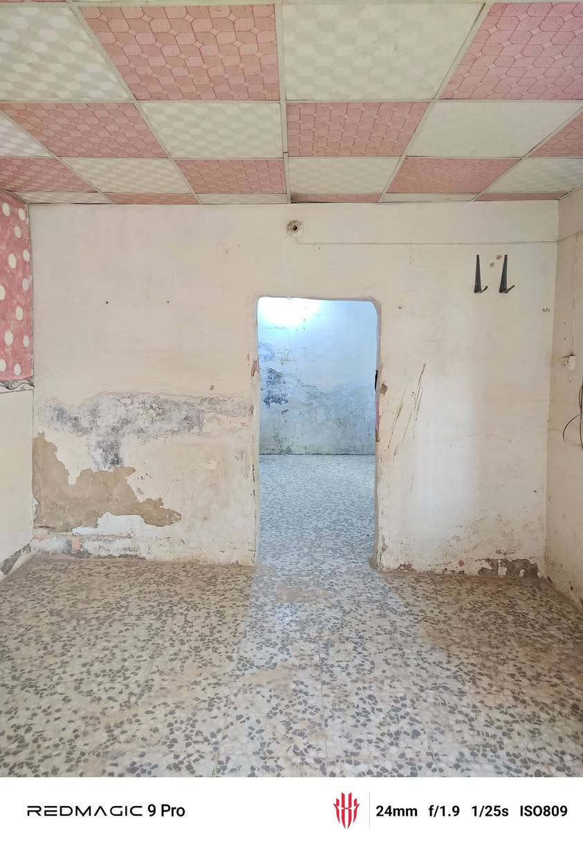 بيت للبيع تجاوز منطقة جسر ديالى قرب مستشفى الساهرون مساحه 95 الستفسار ***********
