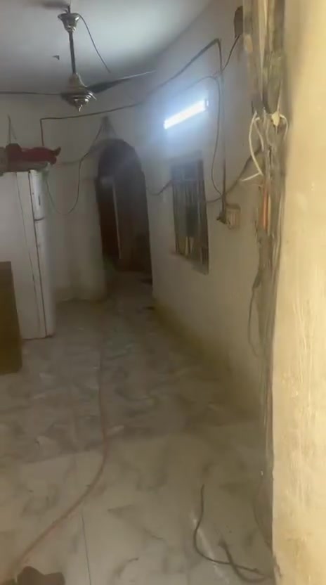 السلام عليكم بيت للبيع او المراوس بجسر ديالى زراعي سند 25مساحته 200متر ٢ غرفه معزولات والثالثه مفتوحه تكدر تسويلهه قاطع سعره 55 اي استفسار اتصل على هذه الرقم ***********
