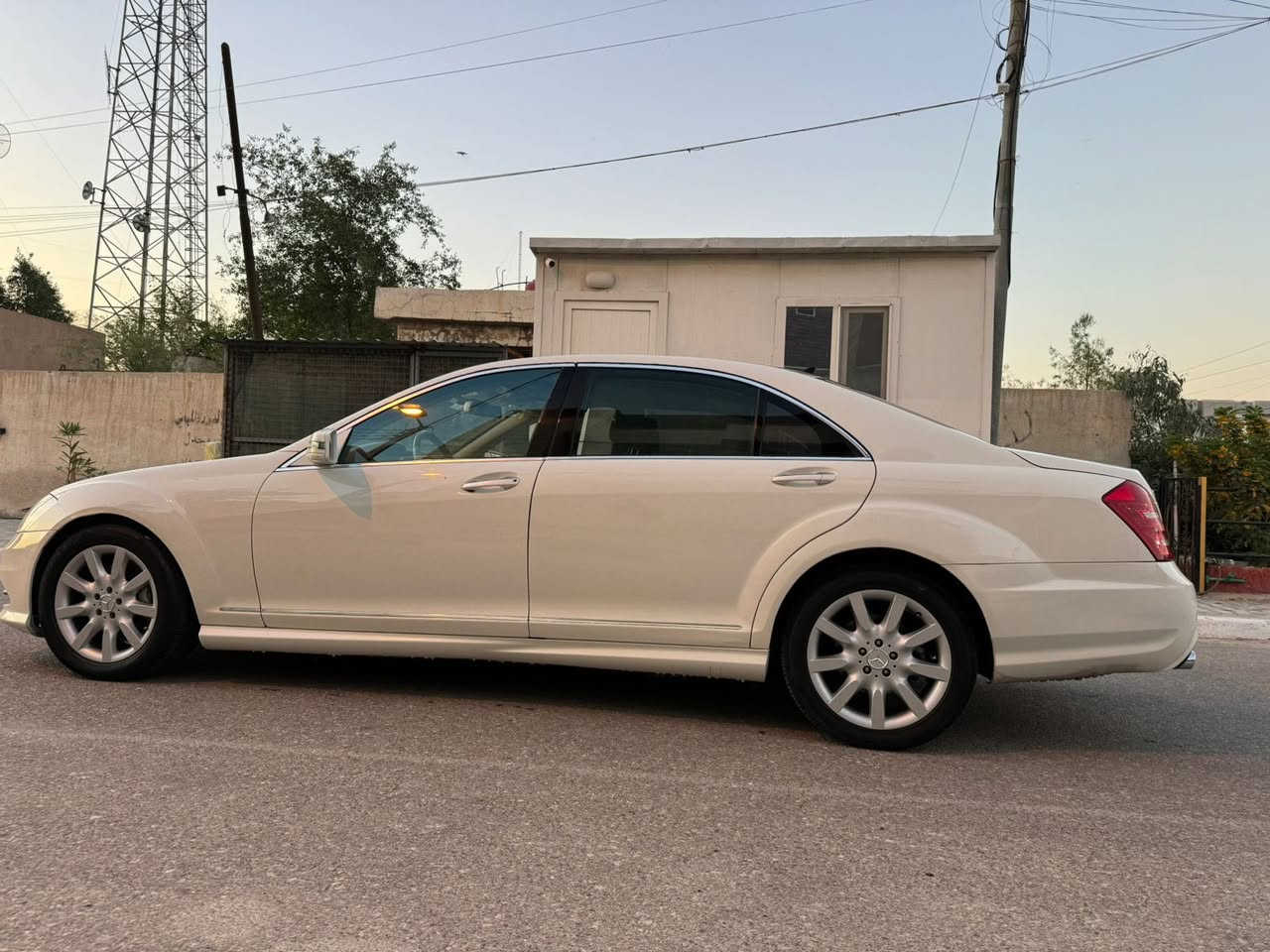 مرسيدس 2008      خليجي S550.  محدثه2013
فول موصفات كلش موصفات معروفه 
رئاسي Vip فول للاخير  
كفاله من حادث فقط بيه تلاث قطع صبغ جماليه في دبي  
السعر 215$بيهً مجال قليل 
العنوان :البصره معقل قرب نادي بورد كلاب 
الاستفسار :***********
مرسيدس غني عن تعريف
