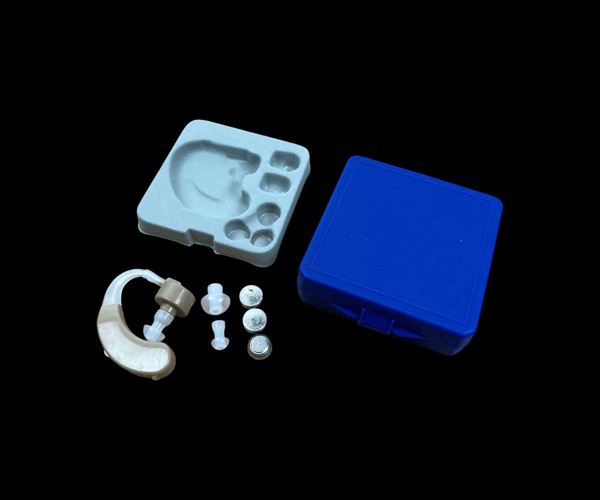 سماعة طبية خلف الأذن لتقوية السمع DMG BC-H108
الاستخدامات:

تساعد كبار السن والأشخاص الذين يعانون من ضعف السمع على سماع الأصوات بوضوح أكبر.

مناسبة للاستخدام اليومي في الأماكن العامة أو داخل المنزل.

يمكن ارتداؤها خلف الأذن بسهولة دون إزعاج.

المميزات:

تضخيم واضح للصوت مع تحكم دقيق بدرجة الحساسية.

تصميم مريح وخفيف الوزن يناسب الاستخدام الطويل.

مفتاح تشغيلإيقاف للتحكم السريع في التشغيل.

عجلة جانبية لضبط مستوى الصوت بسهولة.

تأتي مع ثلاثة أحجام مختلفة من سدادات الأذن لتناسب جميع المستخدمين.

بطاريات LR44 تدوم لفترة طويلة وسهلة الاستبدال.

علبة حفظ بلاستيكية أنيقة لحماية السماعة عند التخزين أو السفر.

محتويات الصندوق:

سماعة الأذن الطبية.

ثلاث بطاريات LR44.

سدادات أذن بأحجام مختلفة (3 قطع).

علبة حفظ بلاستيكية.

دليل استخدام بالإنجليزية.

الملاحظات:

يُنصح بزيادة مستوى الصوت تدريجيًا حتى الوصول إلى المستوى المناسب.

لا تستخدم السماعة في الأماكن شديدة الضوضاء لفترات طويلة.

مناسبة للاستخدام في الأذن اليمنى أو اليسرى.

بلد المنشأ: الصين.
#للتواصل مراسلة الصفحة
#الجميع


**إذا كنت صاحب هذا الإعلان وتريد حذفه لأي سبب، رجاءا أرسل رسالة إلى الدعم الفني**