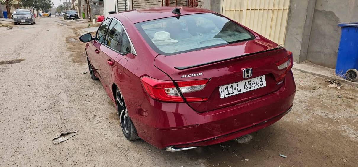 هوندا اكورد 2022 هايبرد 
الممشى : 120 الف 
مصبوغة عام ( بدون كلبة ) 
كفالة كير ومحرك 
السعر :  11,000$

مكاني صلاح الدين سامراء
رقم الهاتف :*********** تكريت, صلاح الدين

