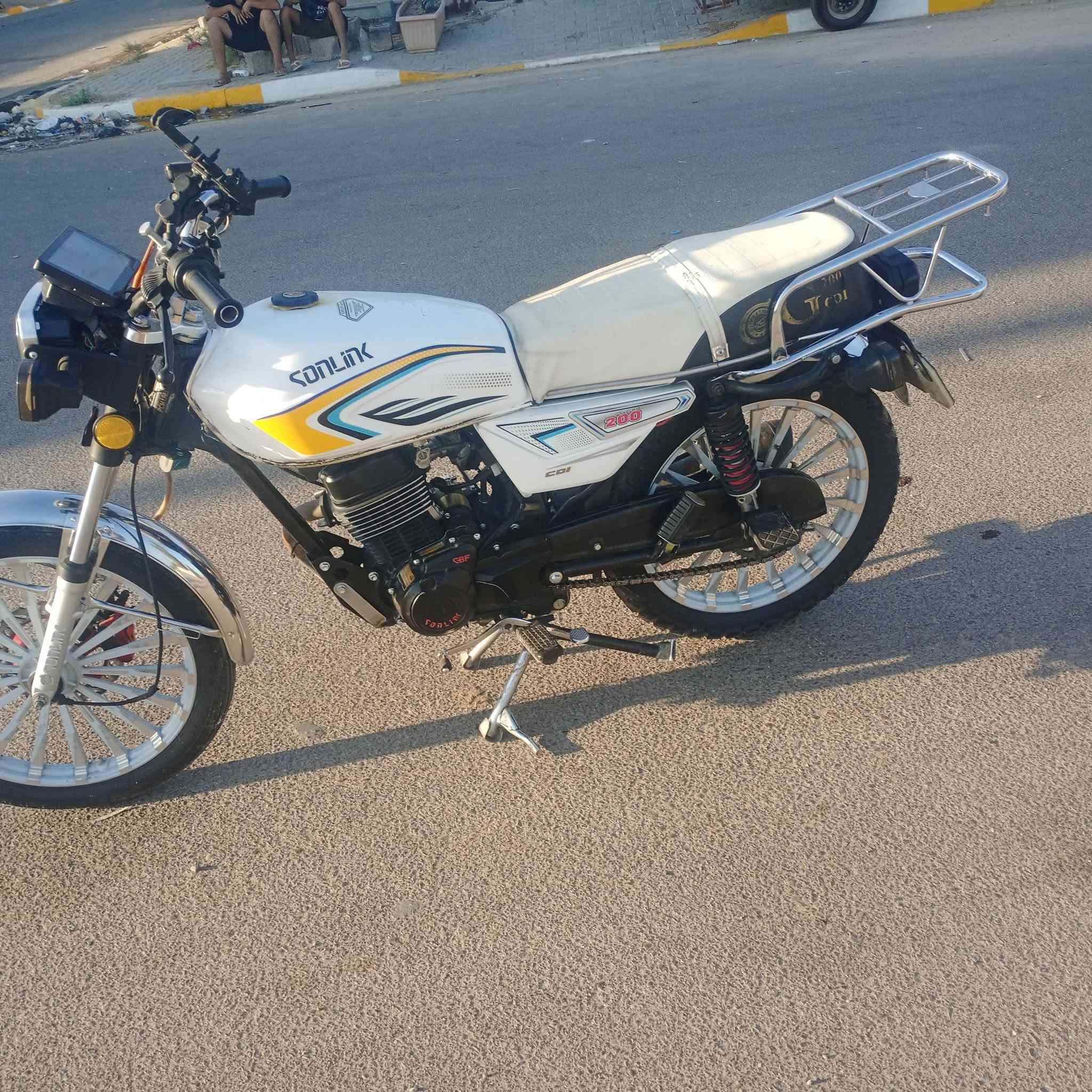 سلام عليكم هاي لبيع 750بيه مجال حك جيه
درجه خمسه كير سيبي اف ضاغطه زنجيل درجه كفاله عامه ***********لحسينه راشديه
