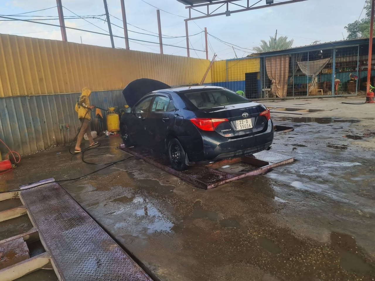 السلام عليكم سياره كورولا موديل 18 سياره خير من الله حلوه السعر 120 وبيها مجال مكان بغداد البياع ***********
