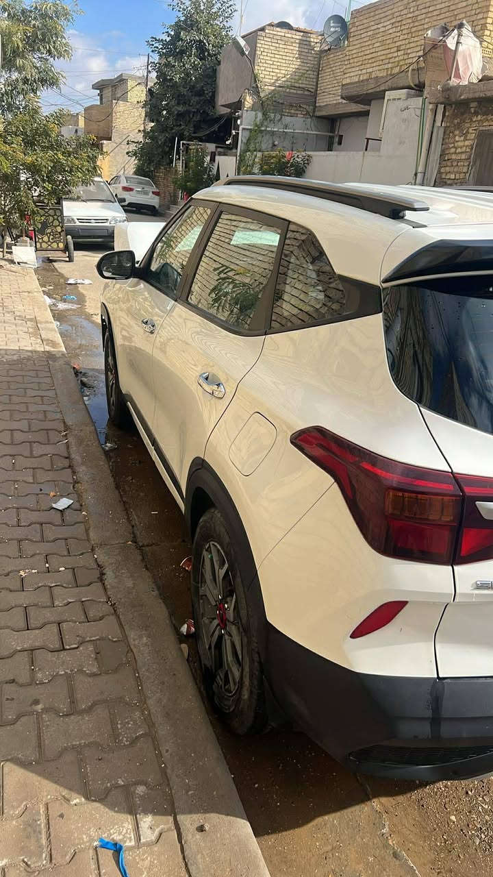 كيا سيليتوز ٢٠٢١ رقم بغداد دولي  هزه جديده تحويل مباشر  بدون لغد ولا شاصي فقط خارجي تشتغل وتمشي بس لراديتر مكسوره السعر ١١٥ وبيهه مجال مكاني بغداد الكاظميه رقمي ***********
