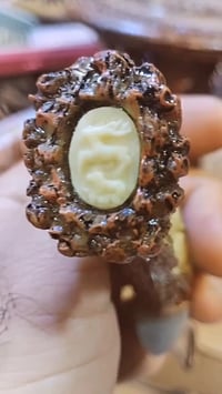 سكين صيد • قاعدة قرن غزال • مزخرف