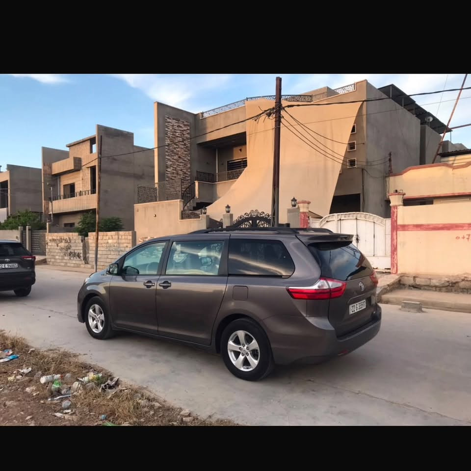 يوجد سياره لنقل المسافرين كافه محافظات العراق 8راكب ونقل البضائع والبريد مع كافه الخدمات
***********
***********
***********
