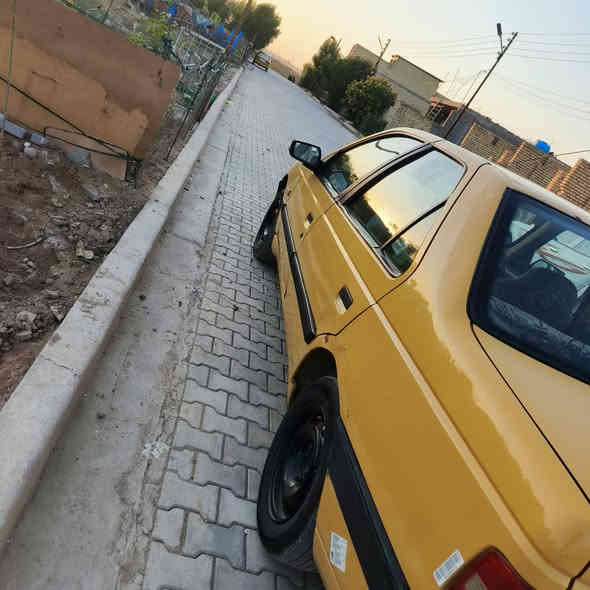 سلام عليكم بيجو لميس 2016 سيارة جاهزة من كلشي كير مكينة صدر مشط بور ستيرن كلة جديد رقم انكليزي هيئة وغرامات مصفرة رايدهة ب٣٨ وبيهة مجال رقم ***********
